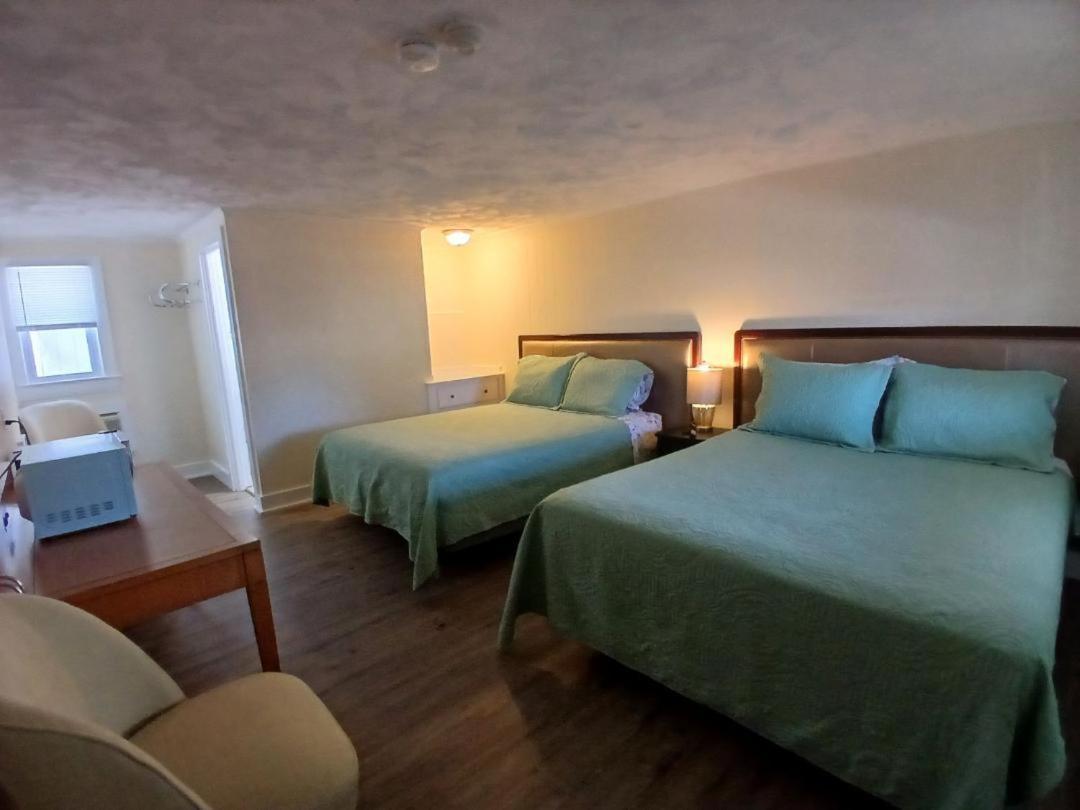 Jonathan Edwards Motel Dennisport