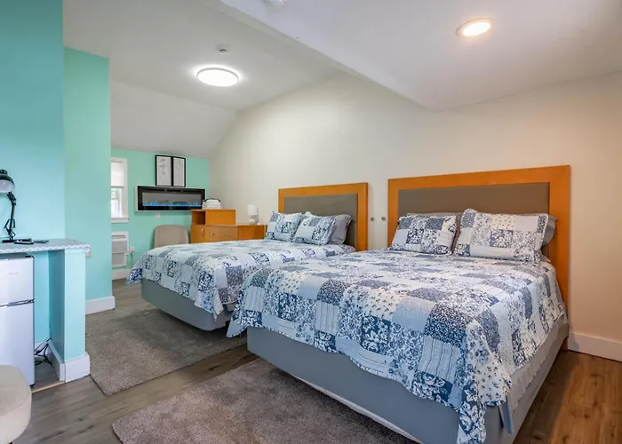 Jonathan Edwards Motel